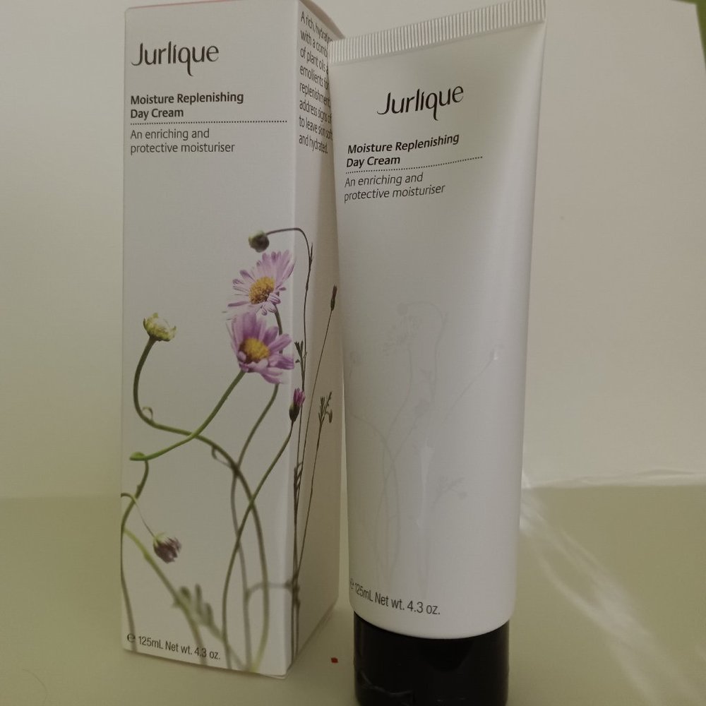 Jurlique. Moisture Replenishing Day Cream - 125 ml / 4.3 oz